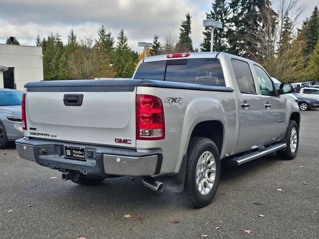 Used 2011 GMC Sierra 1500 SLT w/ Chrome Essentials Package AWD/4WD image 7