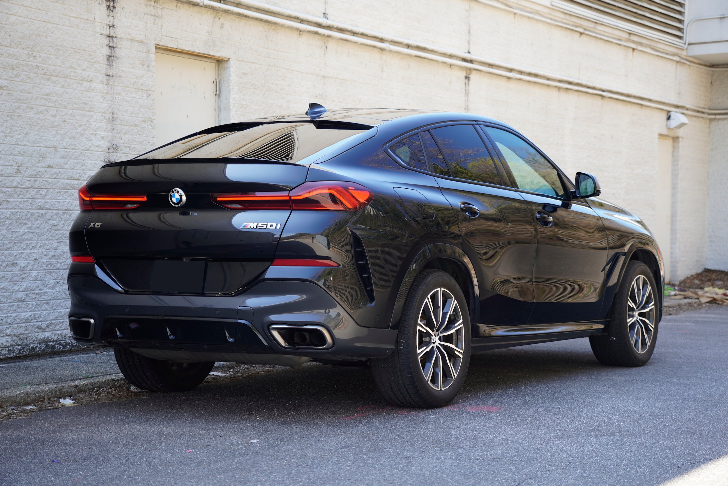 Used 2021 BMW X6 M50i w/ Premium Package AWD/4WD image 7