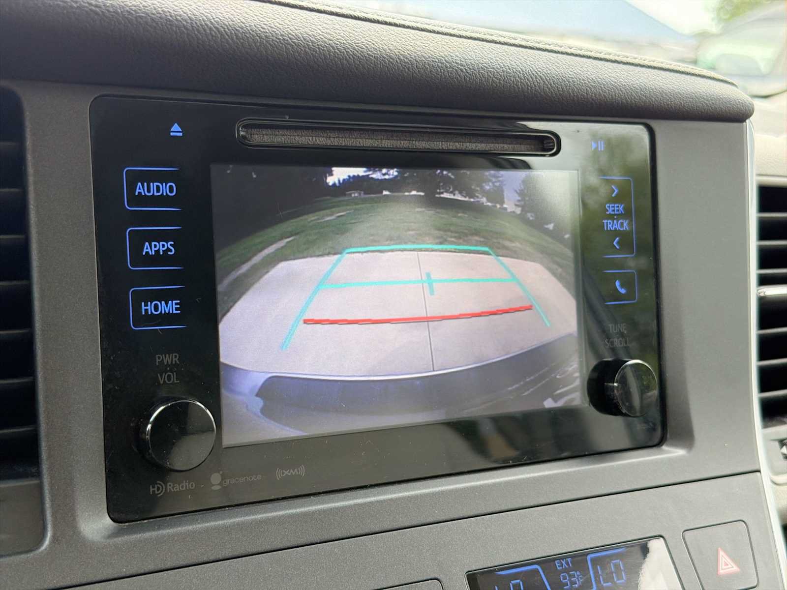 Used 2017 Toyota Sienna XLE AWD/4WD image 24