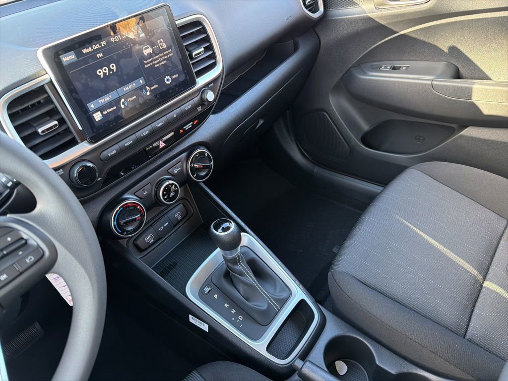 New 2026 Hyundai Venue SE FWD image 24