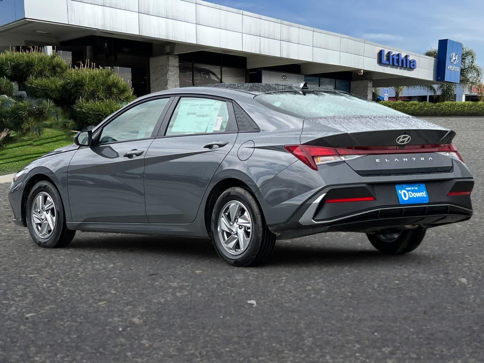 New 2025 Hyundai Elantra SE FWD image 6