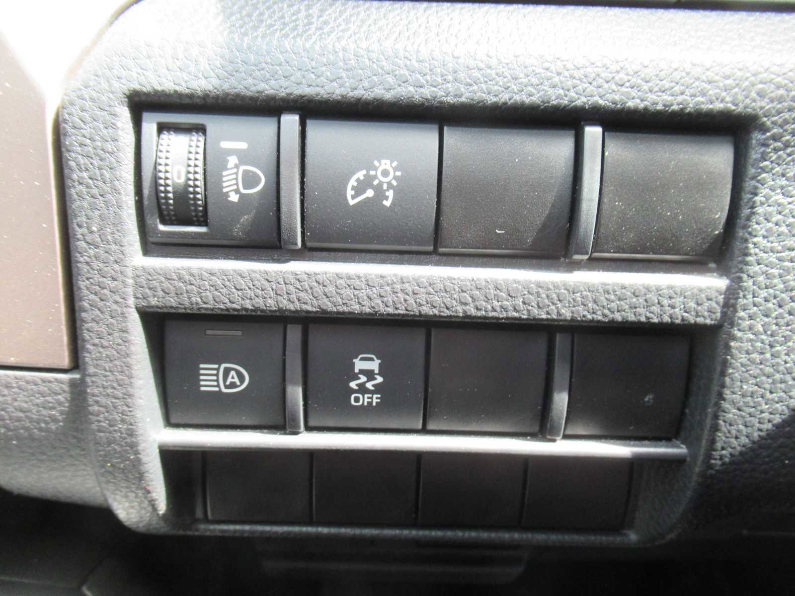 Used 2024 Toyota Tacoma TRD Off-Road image 25