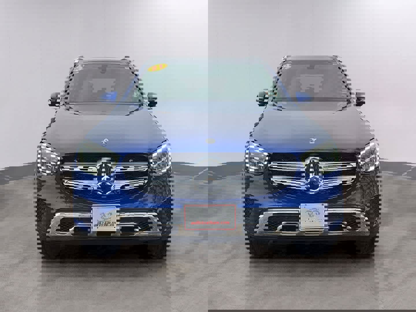 Used 2021 Mercedes-Benz GLC 300 4MATIC image 2