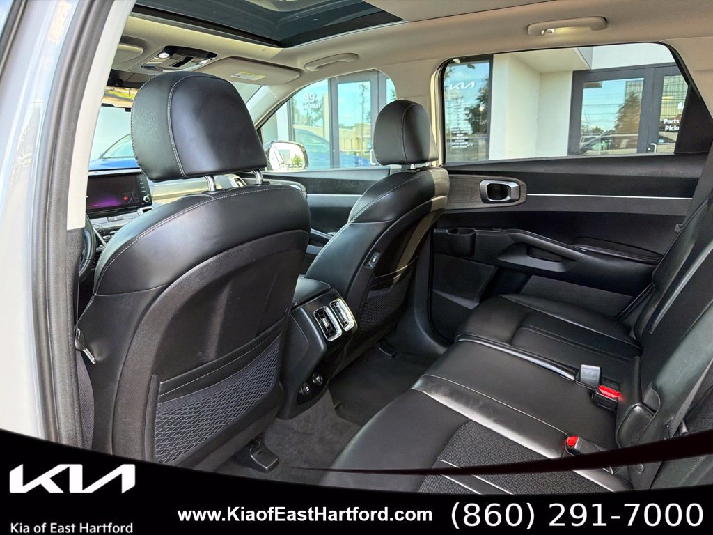 Certified 2023 Kia Sorento S w/ Panoramic Sunroof Package AWD/4WD image 19