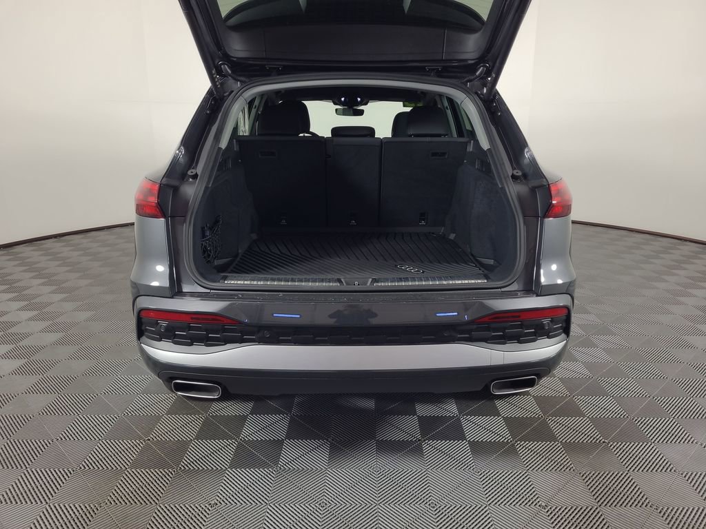 Used 2025 Audi Q5 Premium image 23