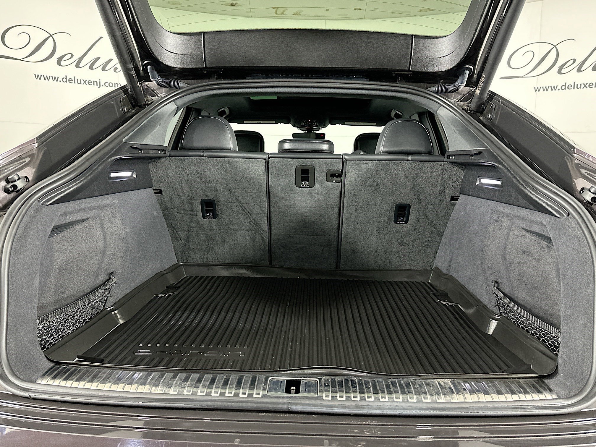 Used 2024 Audi Q8 e-tron Prestige w/ Prestige Package image 25