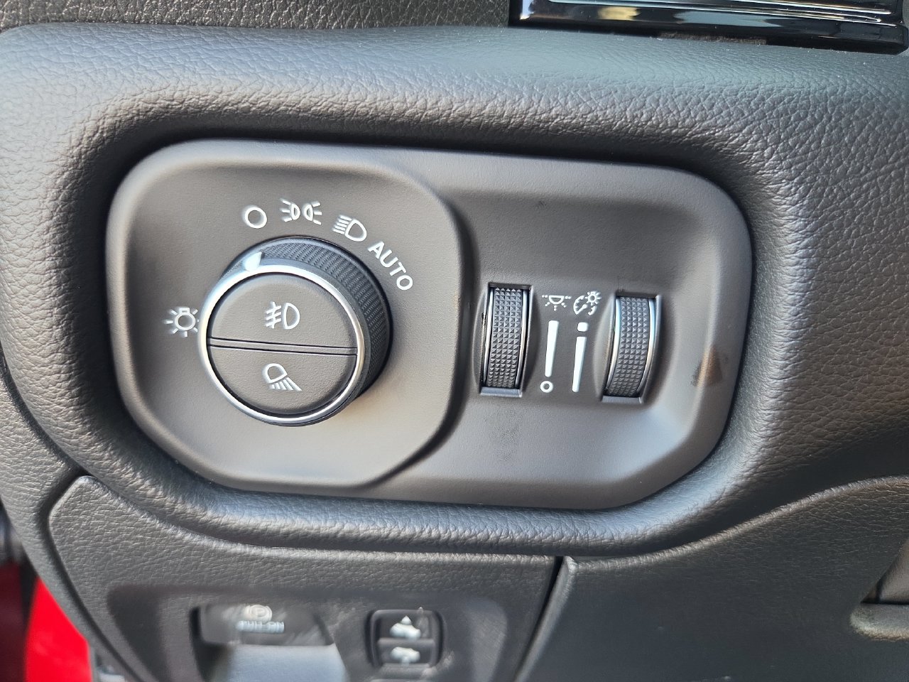 New 2026 RAM 1500 Laramie w/ Night Edition AWD/4WD image 18