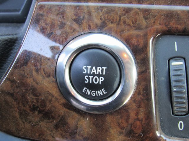 Used 2008 BMW 328i Convertible image 14