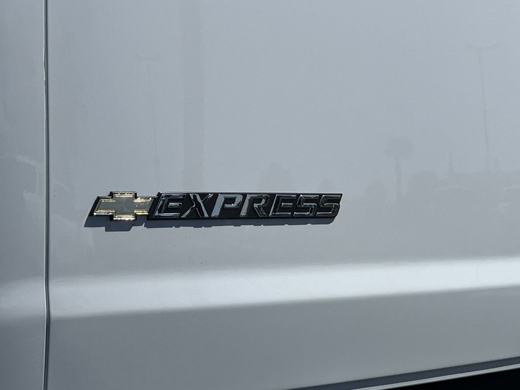 New 2025 Chevrolet Express 2500 w/ Driver Convenience Package image 29