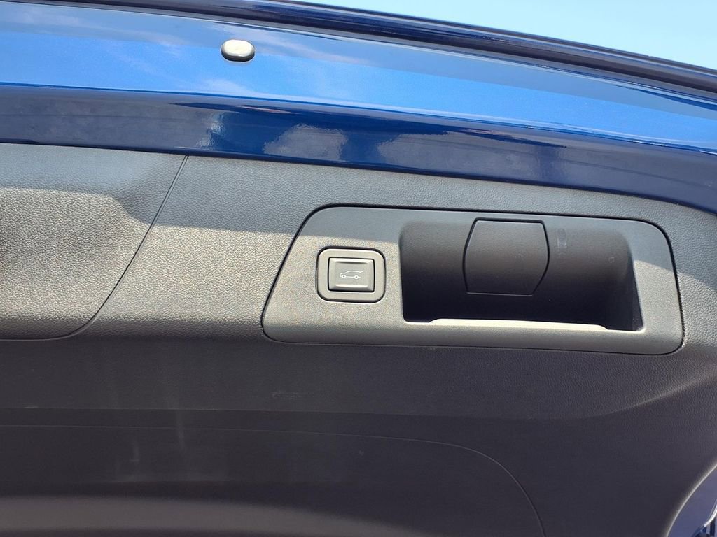 Used 2025 Buick Envision Avenir AWD/4WD image 21