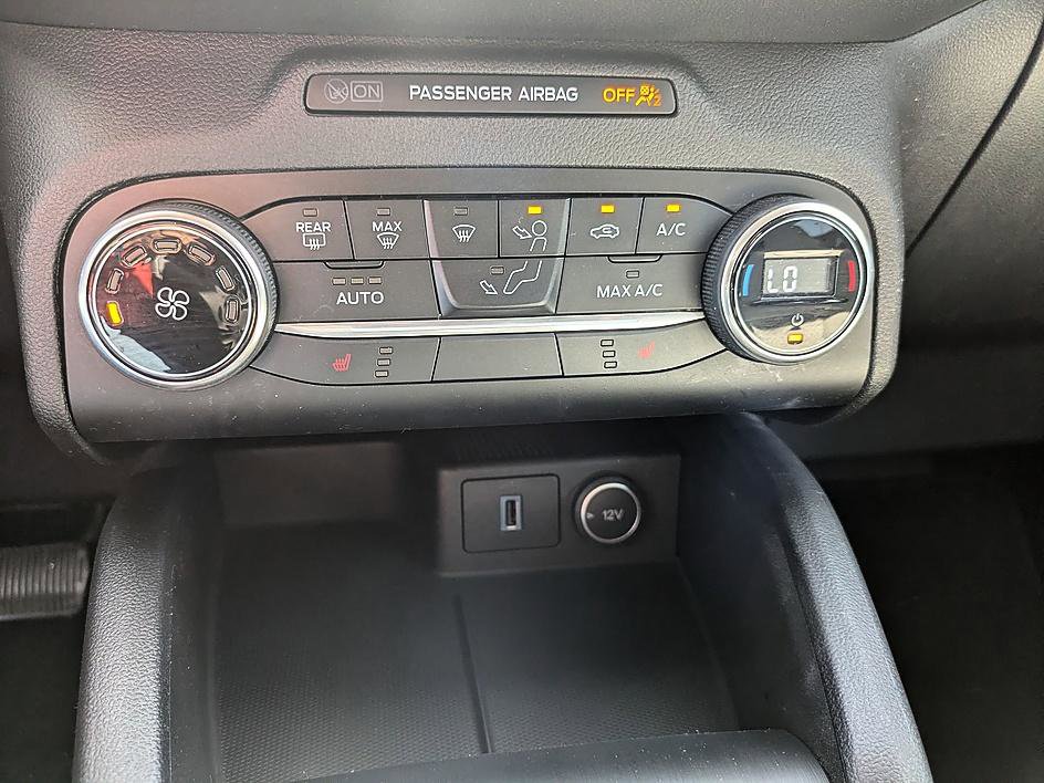 Used 2020 Ford Escape SE image 21