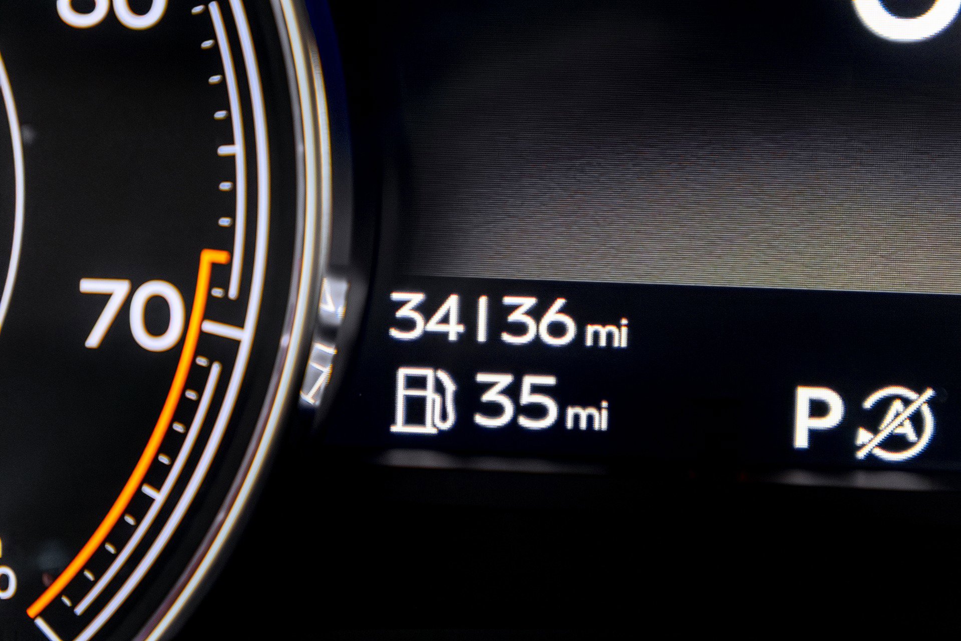 Used 2020 Bentley Bentayga Design Series image 11