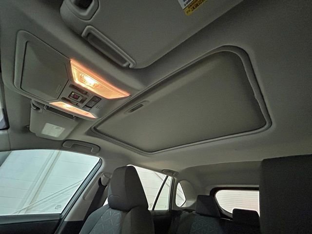 Used 2021 Toyota RAV4 XLE w/ Convenience Package AWD/4WD image 42