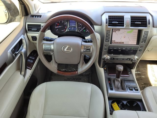 Used 2015 Lexus GX 460 w/ Premium Package AWD/4WD image 13