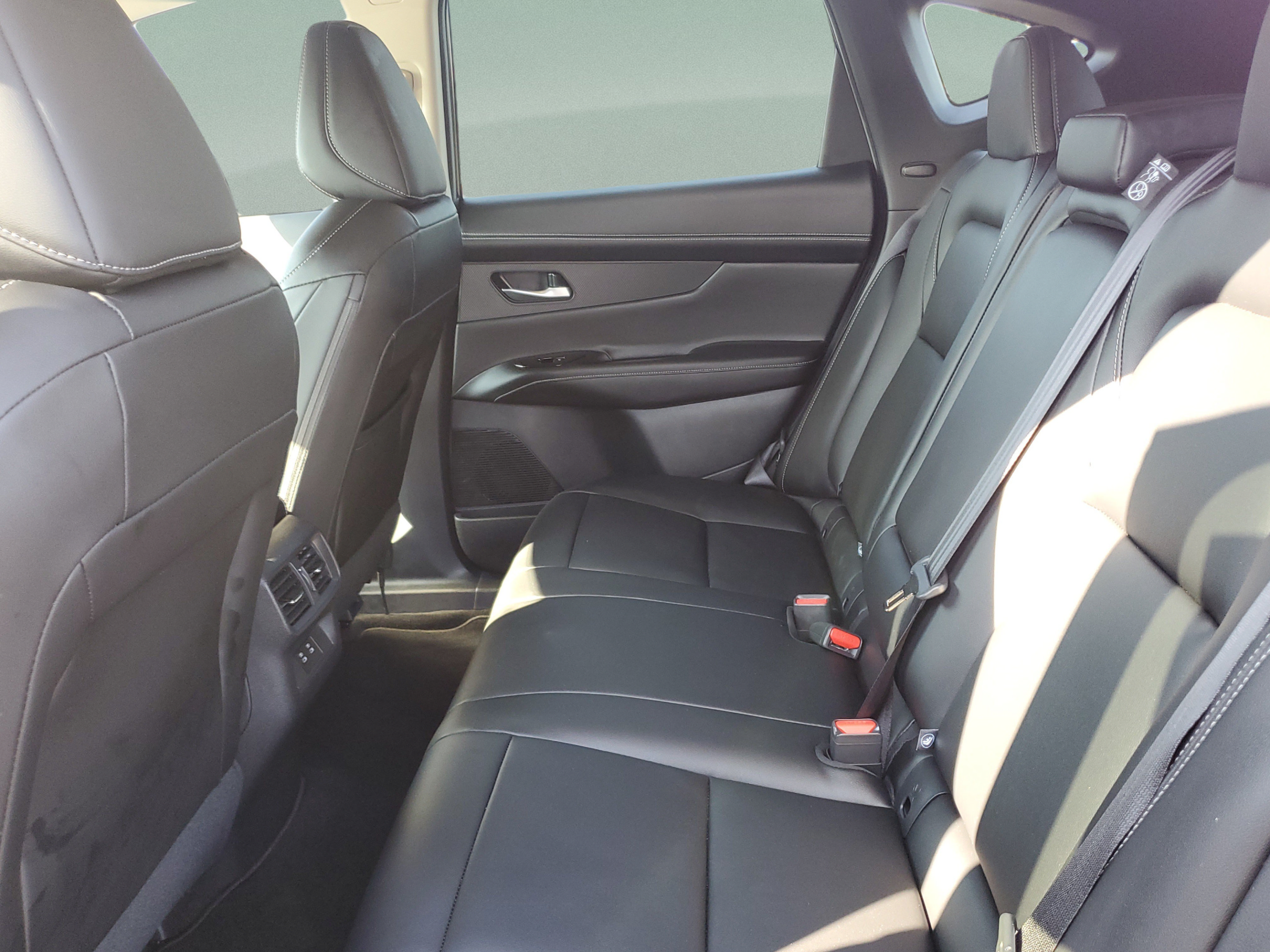 Used 2025 Nissan Murano SL AWD/4WD image 9