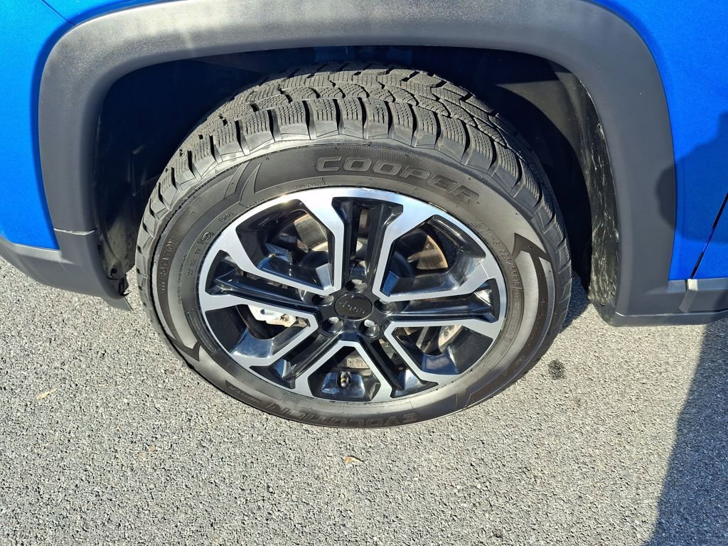 Used 2024 Jeep Compass Limited w/ Sun and Sound Group image 29