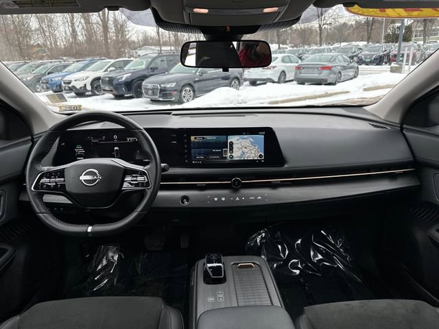 Used 2024 Nissan Ariya AWD image 10