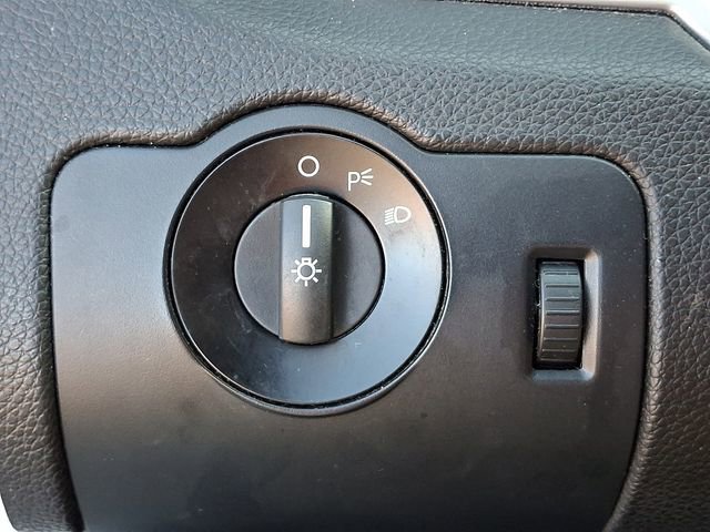 Used 2014 Ford Mustang Premium image 28