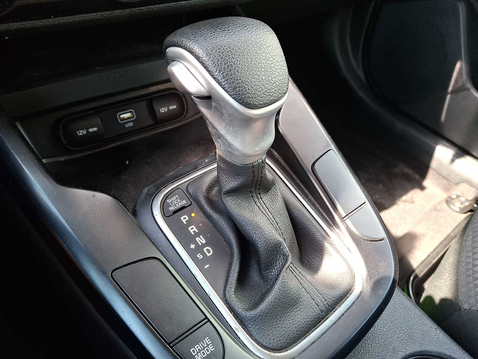 Used 2023 Kia Soul LX FWD image 12