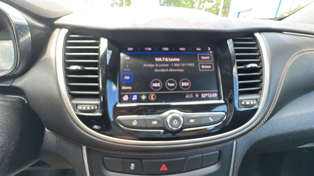Used 2020 Chevrolet Trax LS FWD image 43