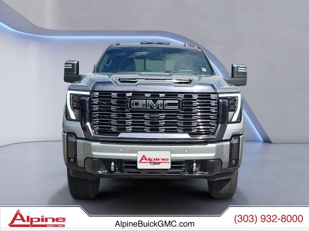 Used 2024 GMC Sierra 2500 Denali Ultimate AWD/4WD image 8