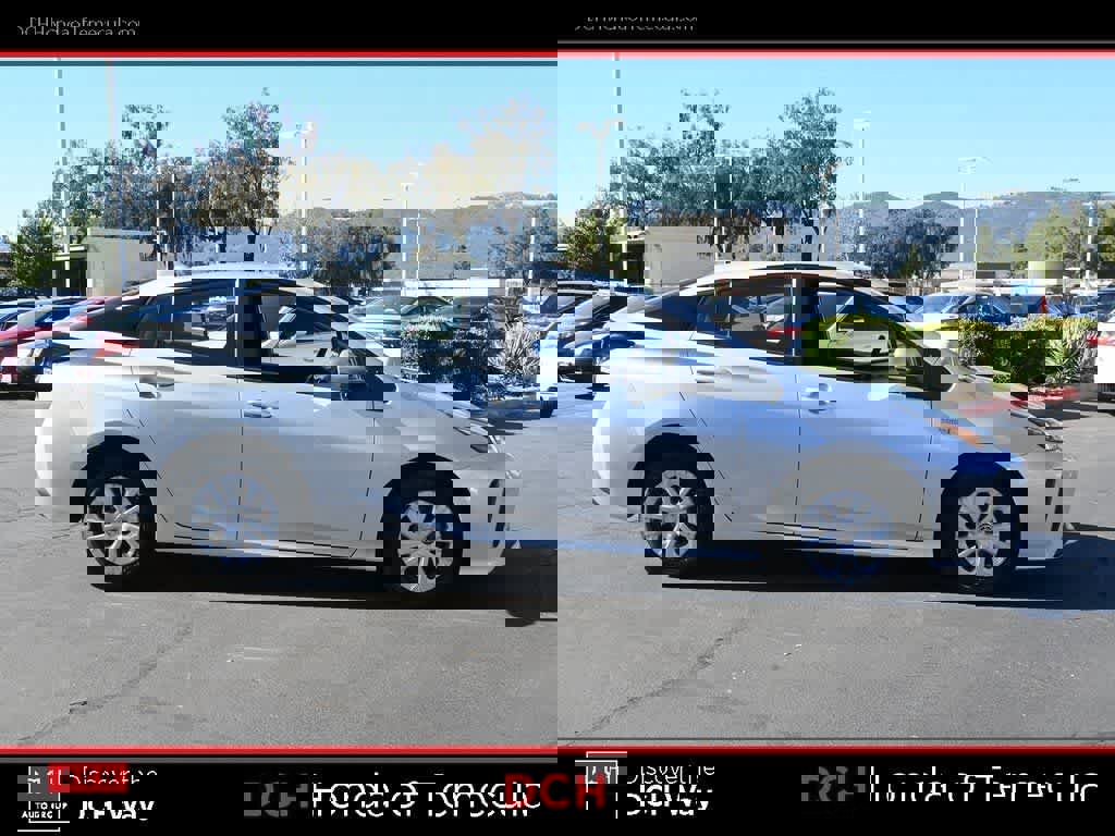 Used 2022 Toyota Prius L Eco image 5