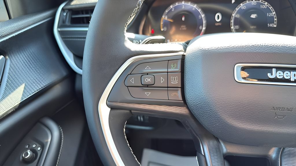 New 2026 Jeep Grand Cherokee Laredo X AWD/4WD image 15