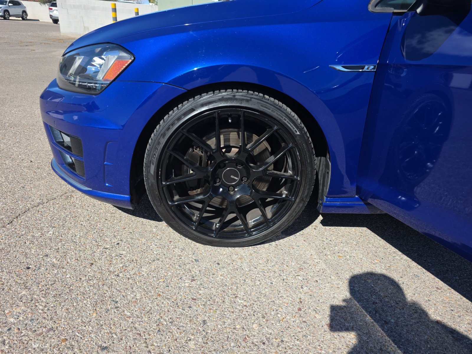 Used 2016 Volkswagen Golf 4-Door image 26