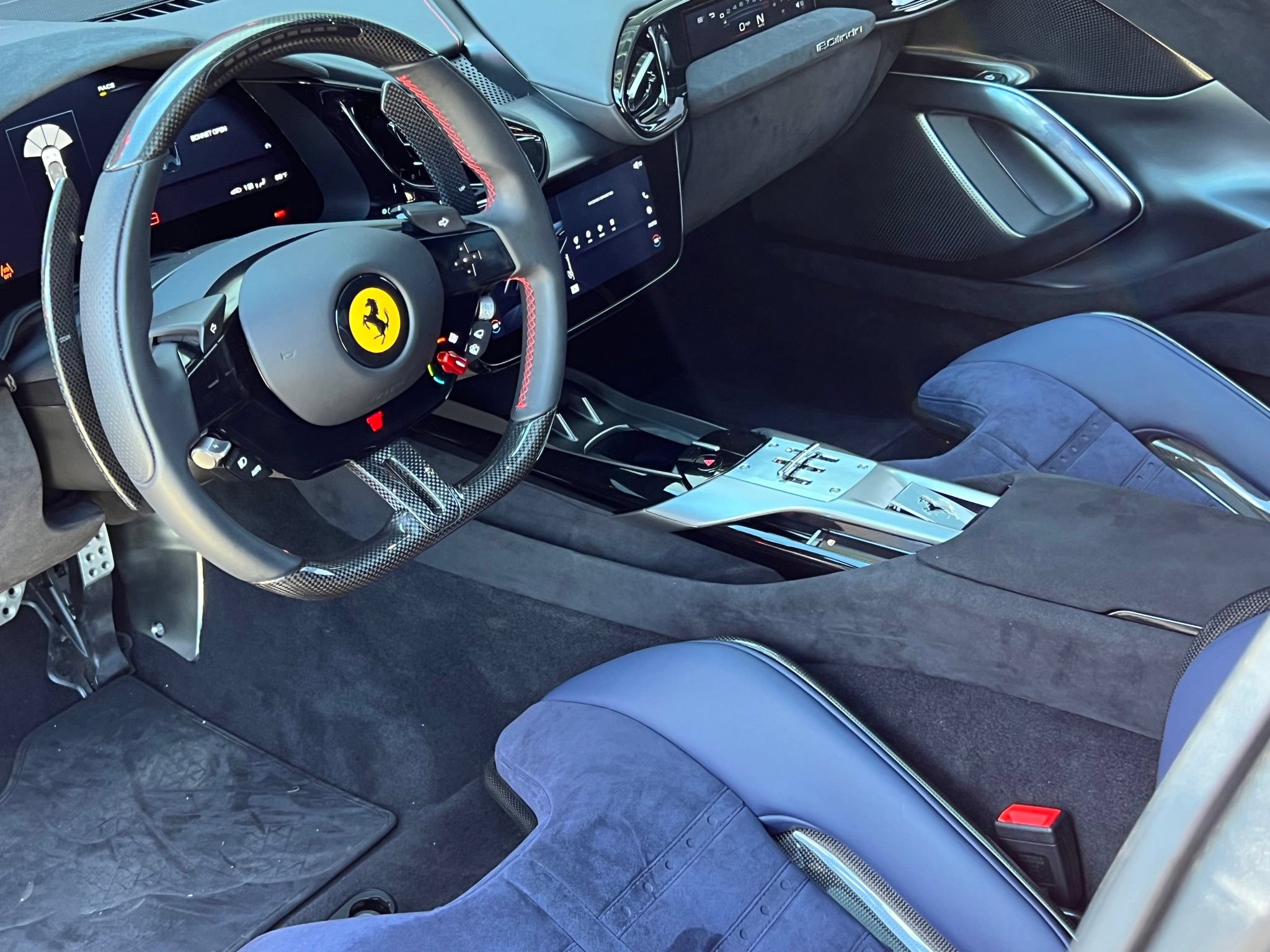Used 2025 Ferrari 12Cilindri RWD image 25