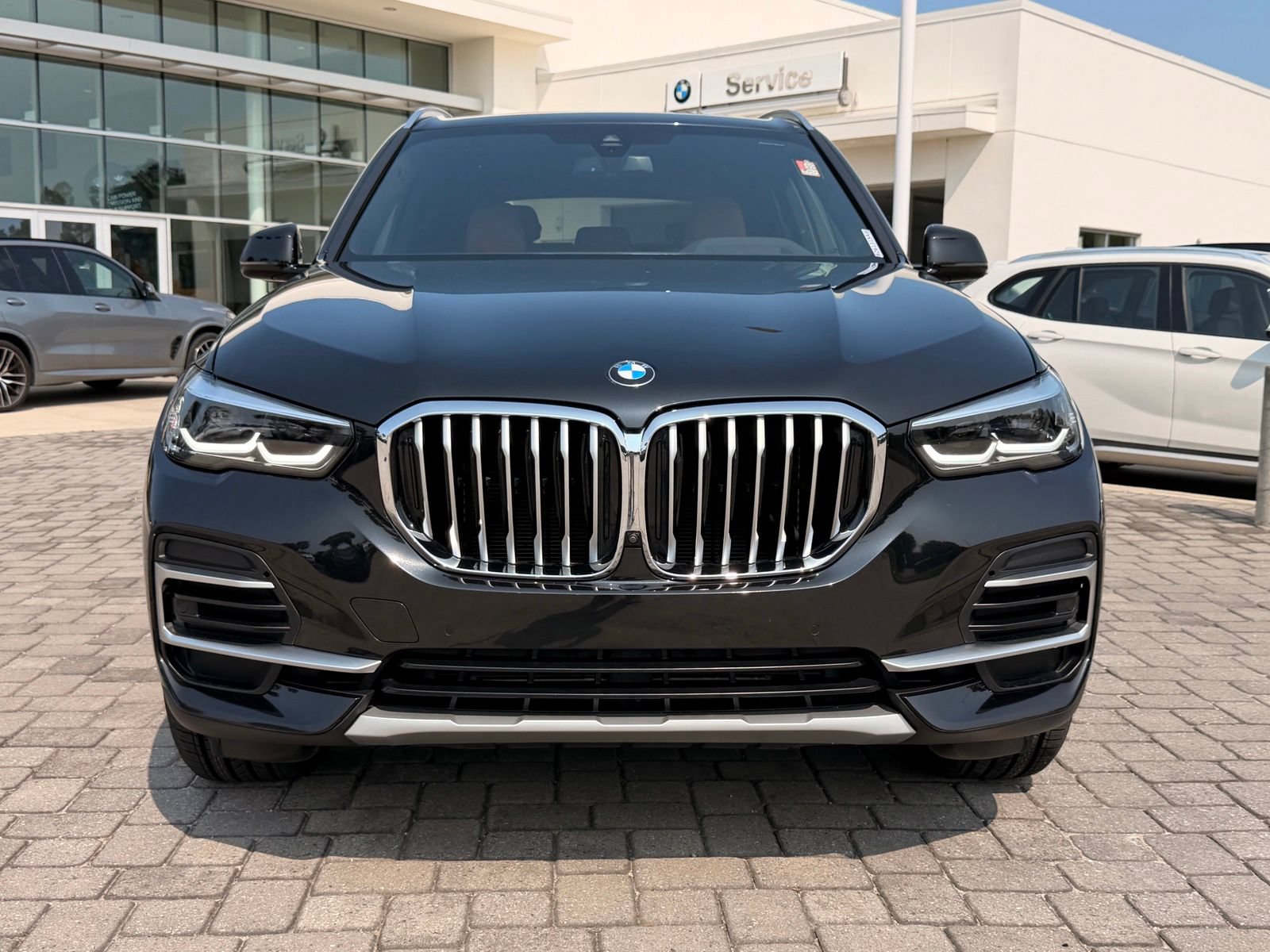 Used 2023 BMW X5 xDrive40i w/ Premium Package AWD/4WD image 6