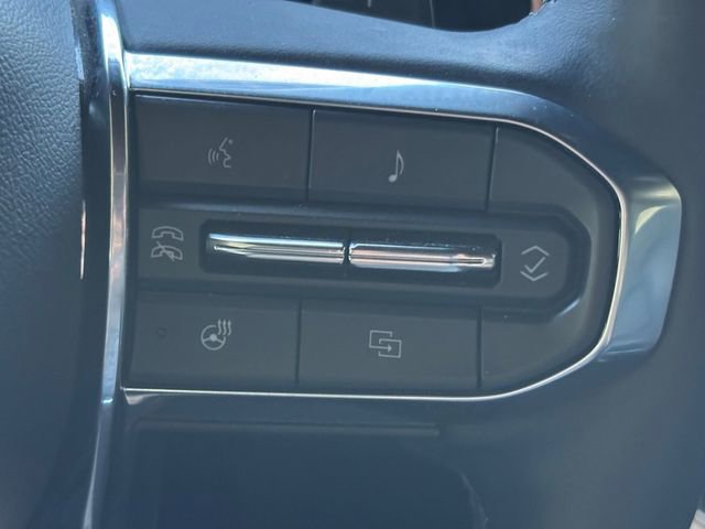 Used 2025 GMC Acadia Elevation w/ Elevation Premium Package FWD image 15
