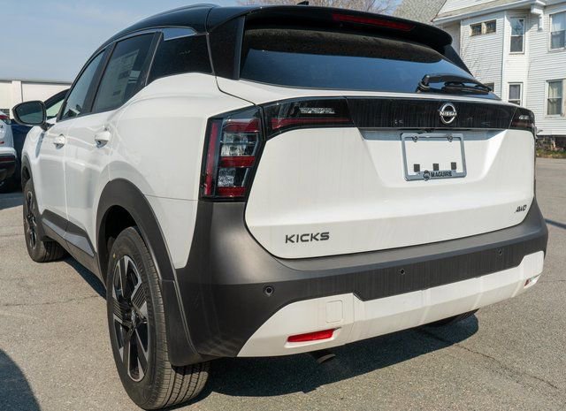 New 2026 Nissan Kicks SV w/ SV Premium Package image 7