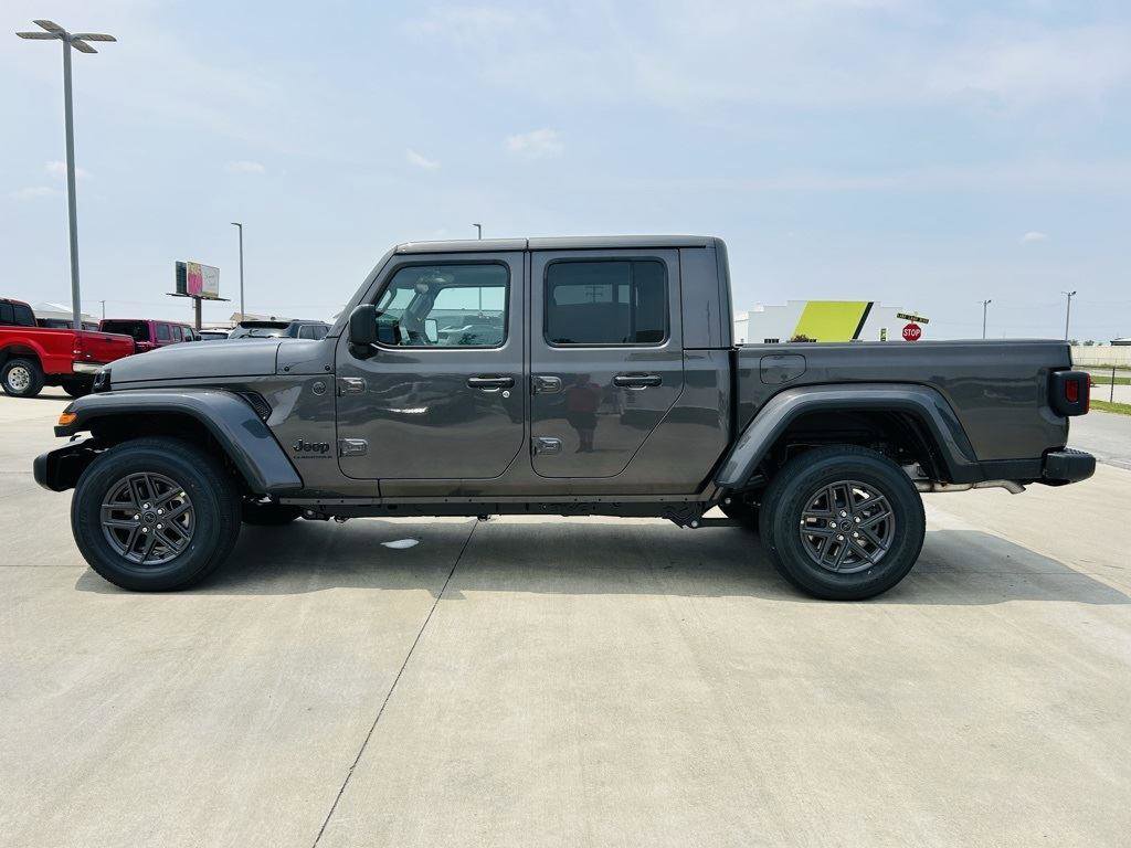 New 2025 Jeep Gladiator Sport image 34