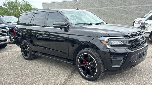 Used 2022 Ford Expedition Limited AWD/4WD image 26