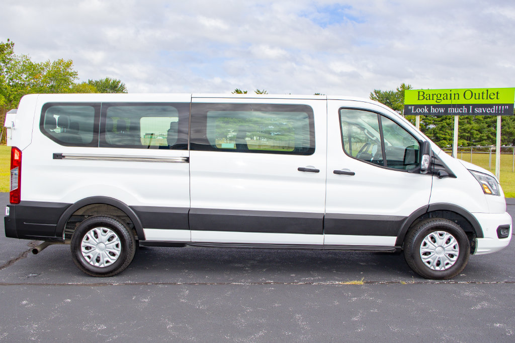Used 2023 Ford Transit 350 XLT RWD image 5