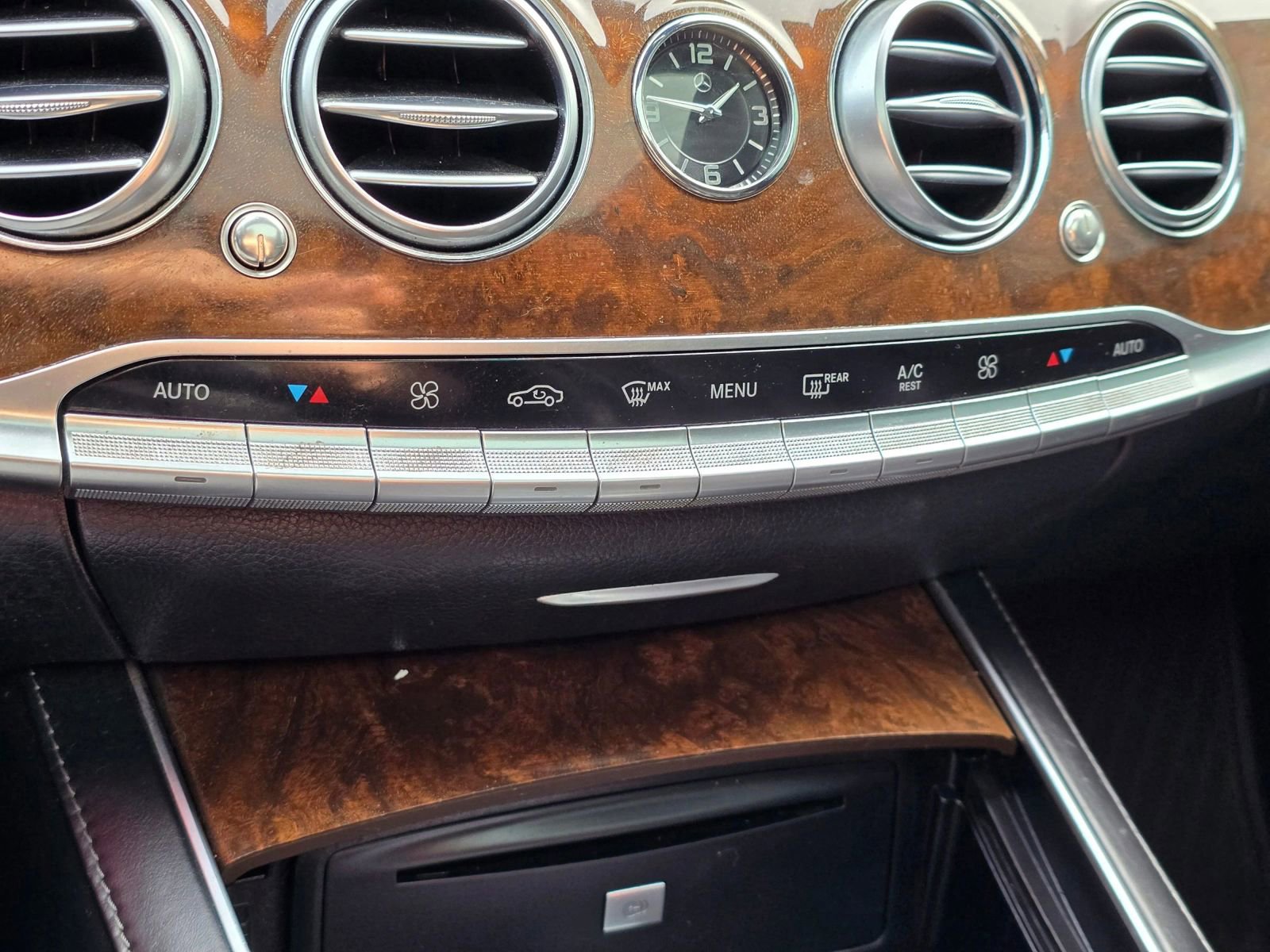 Used 2015 Mercedes-Benz S 550 4MATIC Sedan image 31
