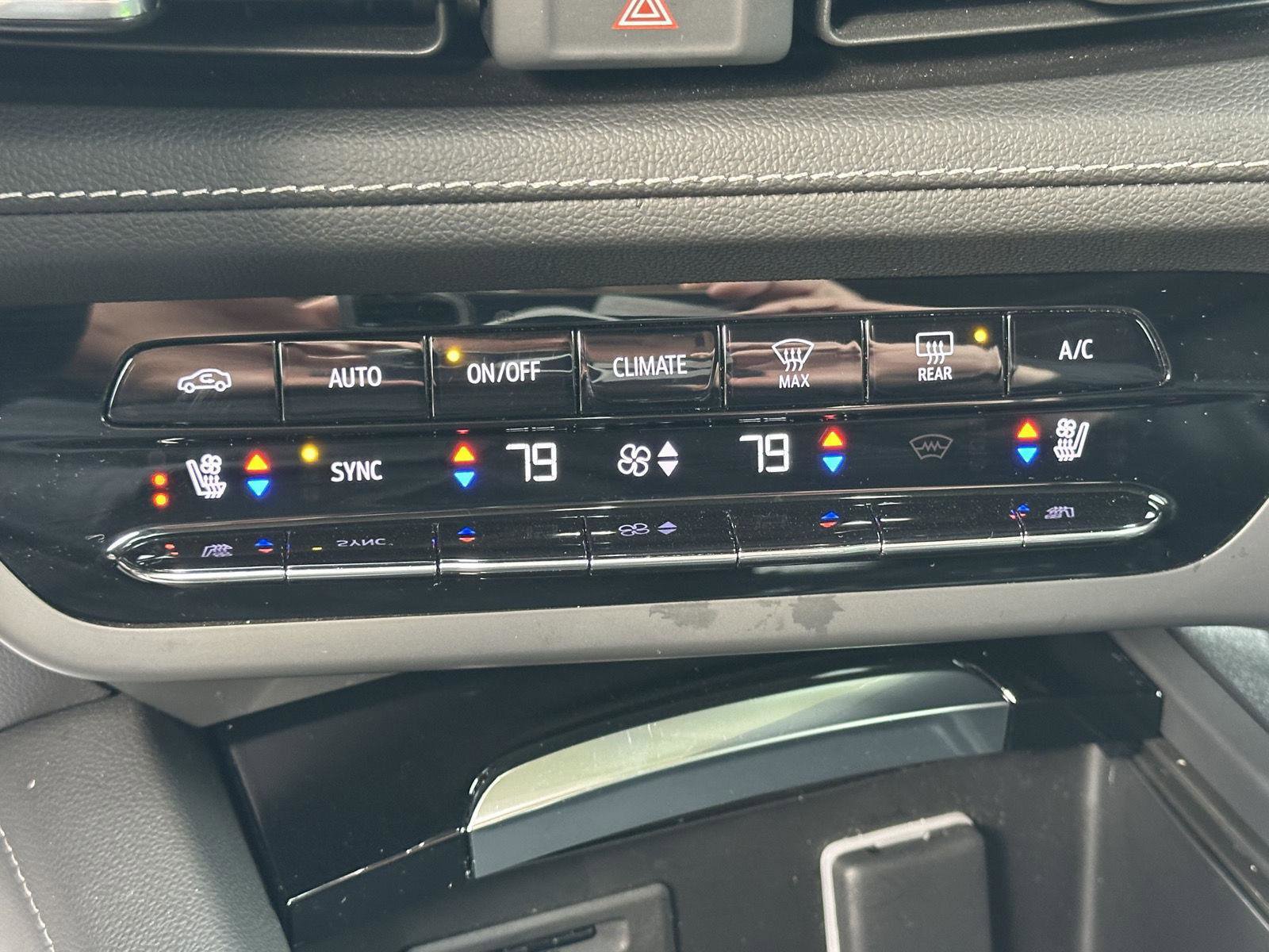 Used 2023 Buick Envision Avenir image 15