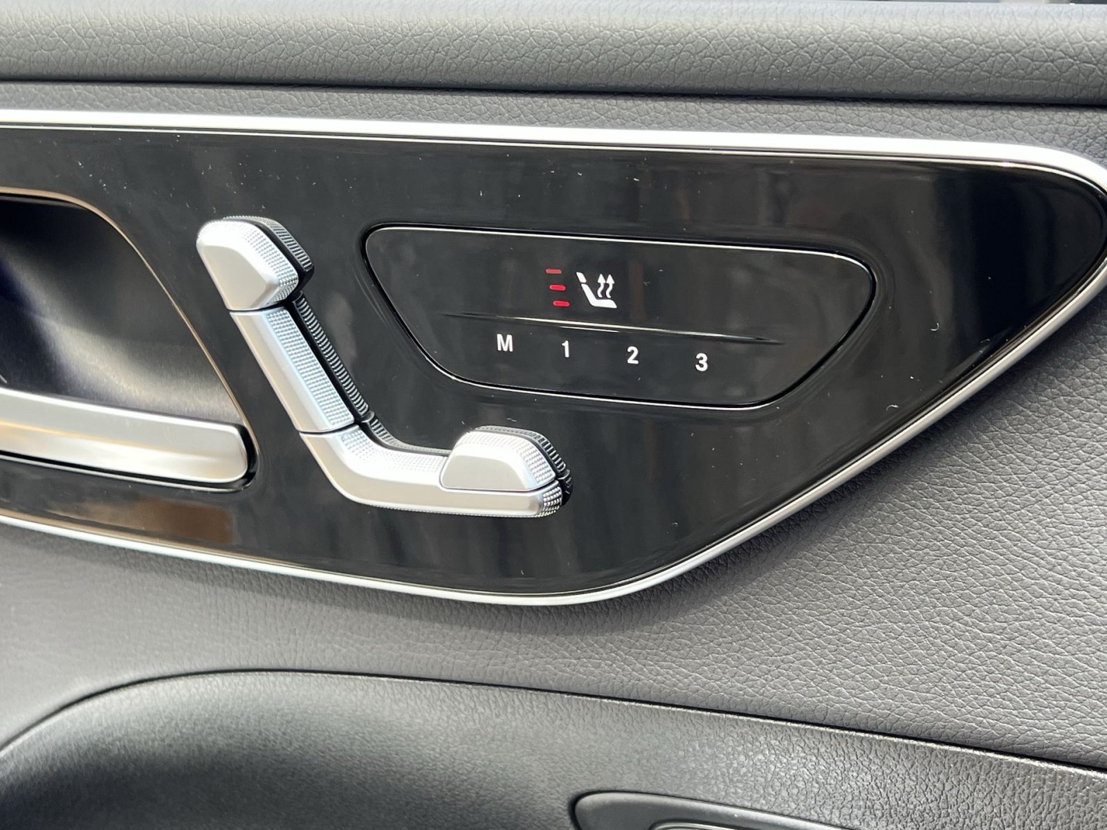 New 2027 Mercedes-Benz C 300 4MATIC Sedan image 40