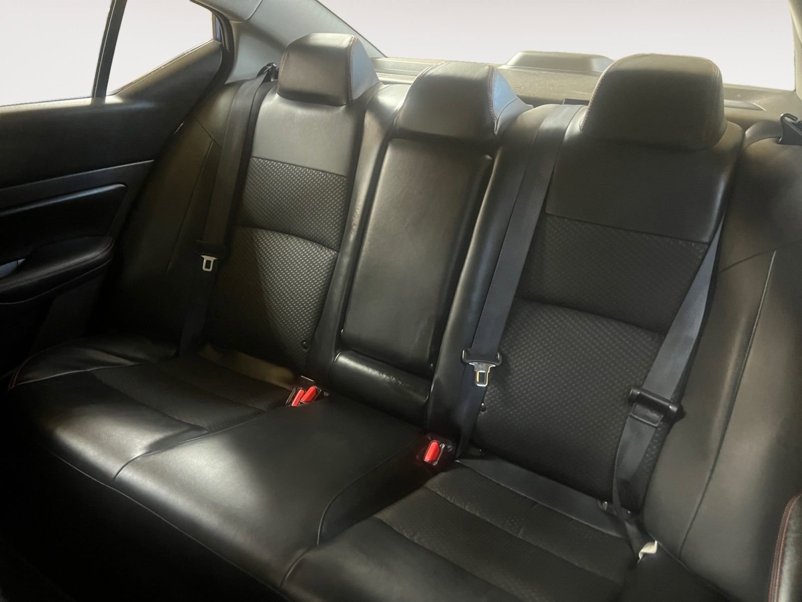 Used 2025 Nissan Altima 2.5 SR FWD image 13
