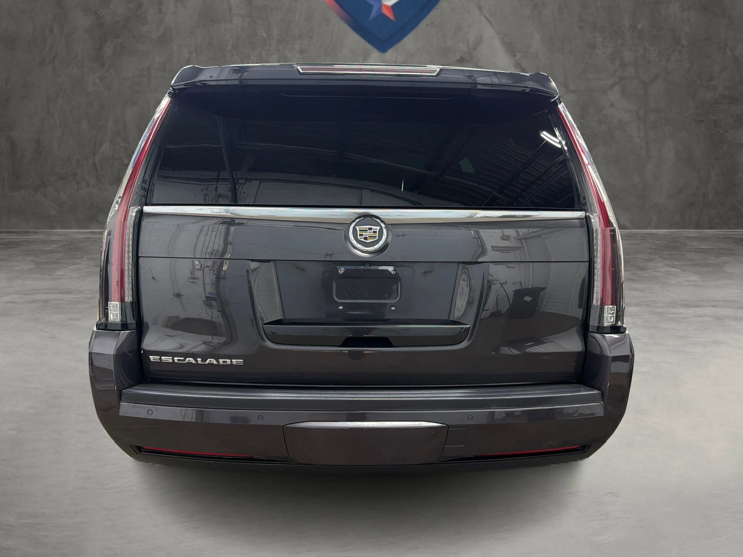 Used 2015 Cadillac Escalade Premium image 14