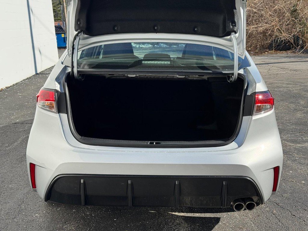Used 2024 Toyota Corolla SE image 9