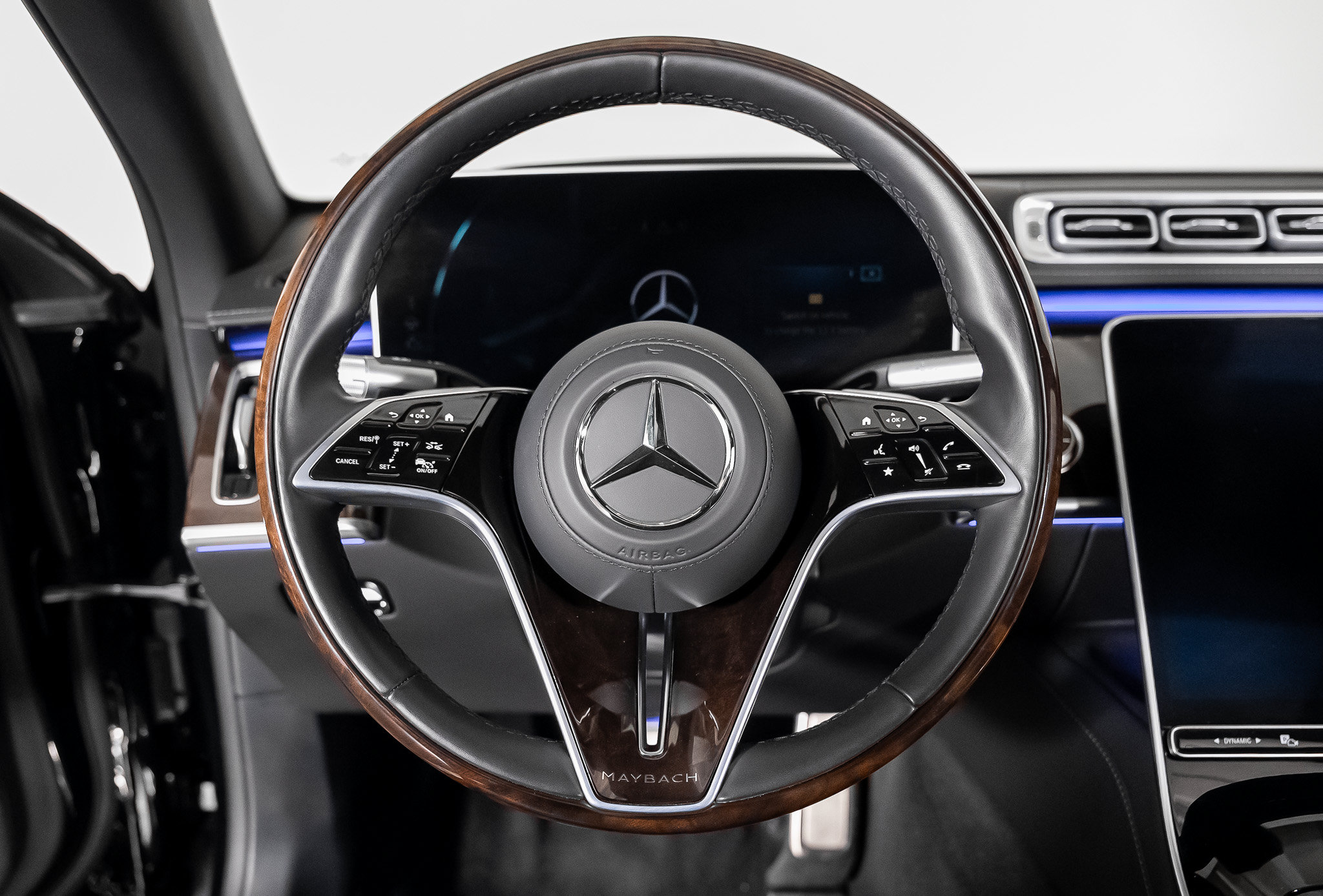 Used 2025 Mercedes-Benz Maybach S 580 4MATIC image 45