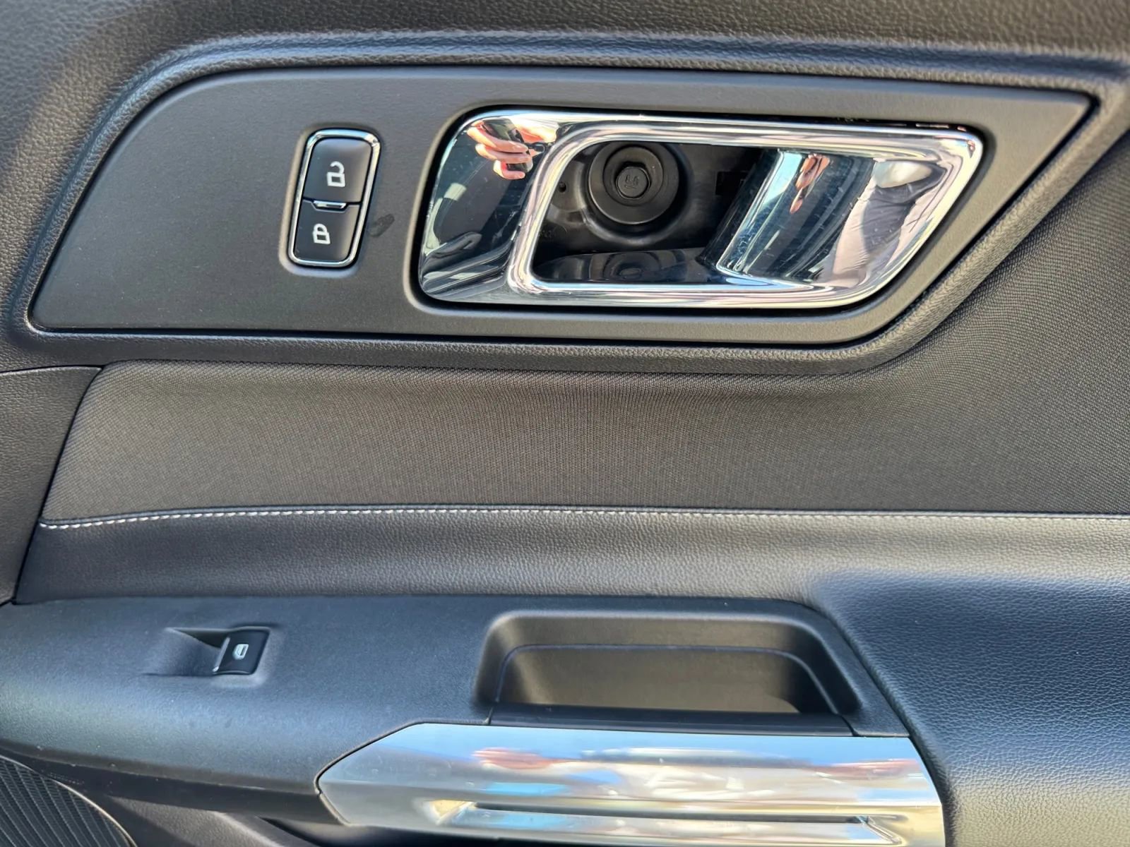 Used 2017 Ford Mustang GT w/ Black Accent Package image 28