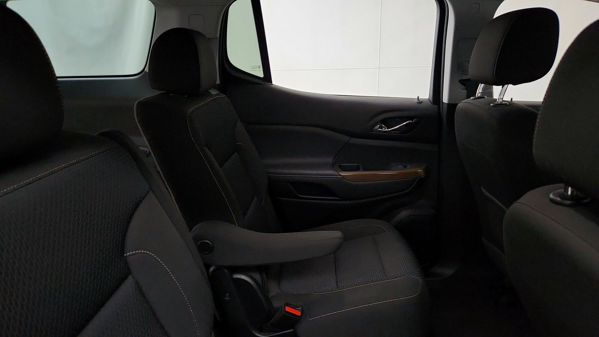 Used 2021 GMC Acadia SLE w/ Driver Convenience Package FWD image 27
