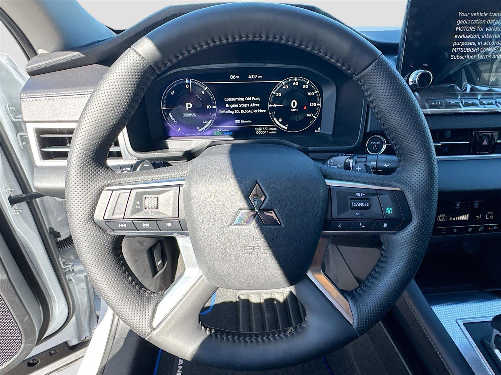 New 2025 Mitsubishi Outlander SEL image 11