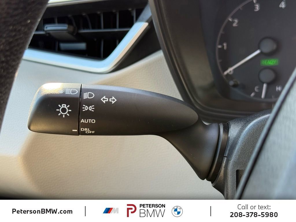Used 2025 Toyota Corolla LE w/ LE Premium Package image 31