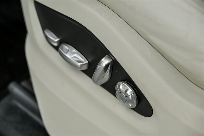 Used 2020 Porsche Cayenne S AWD/4WD image 22