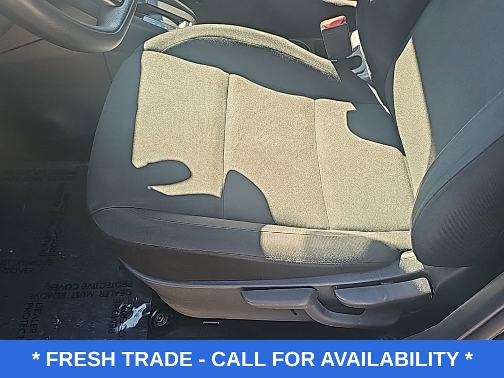 Used 2023 Nissan Kicks S image 8