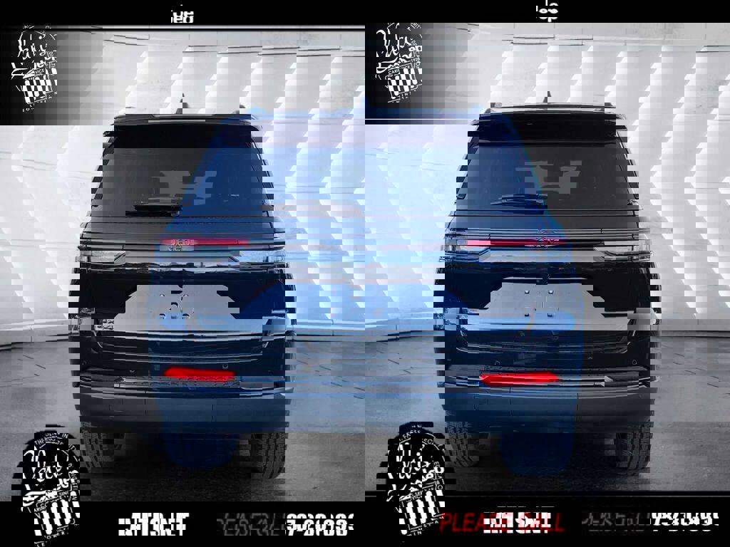 New 2025 Jeep Grand Cherokee Altitude image 5