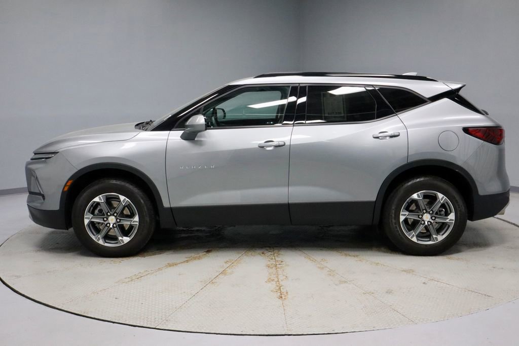 Used 2023 Chevrolet Blazer LT w/ Convenience Package FWD image 8